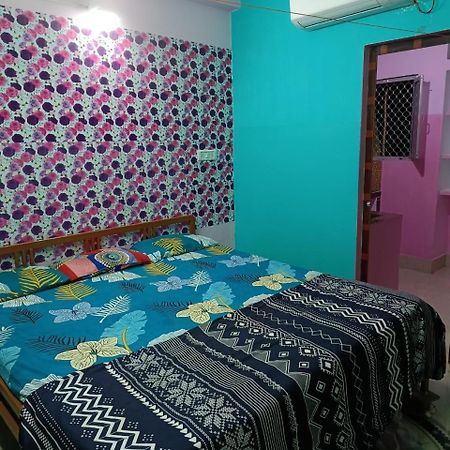 Jharana Guest House Puri Kültér fotó